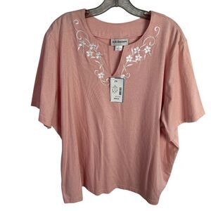 CD Daniels Women's Top Size 2X Mauve Pink Floral Embroidered Short Sleeves NEW